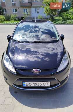 Хэтчбек Ford Fiesta 2011 в 