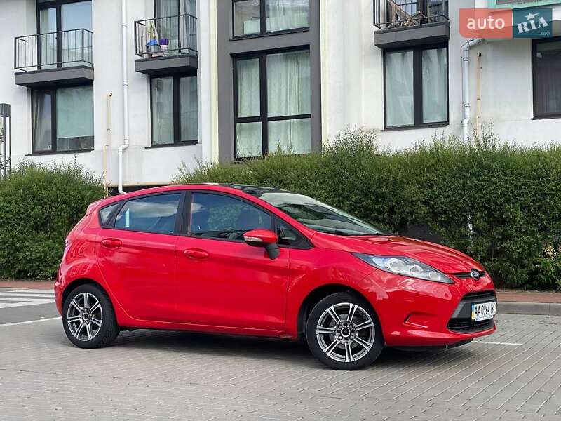 Хэтчбек Ford Fiesta 2011 в Белогородке фото 16 Хэтчбек Ford Fiesta 2011 в Белогородке