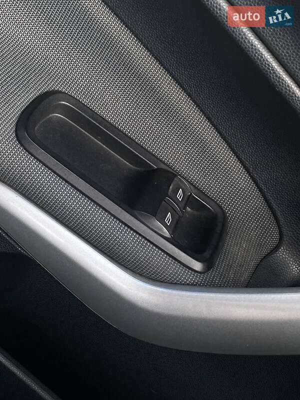 Хэтчбек Ford Fiesta 2011 в Белогородке фото 35 Хэтчбек Ford Fiesta 2011 в Белогородке