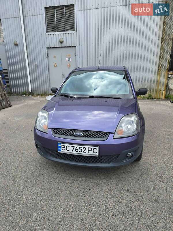 Хетчбек Ford Fiesta 2008 в 