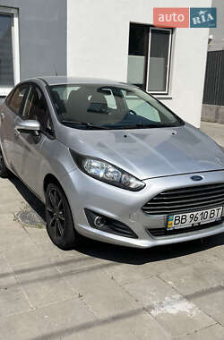 Седан Ford Fiesta 2014 в Вышгороде
