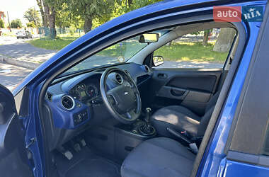Хэтчбек Ford Fiesta 2007 в 