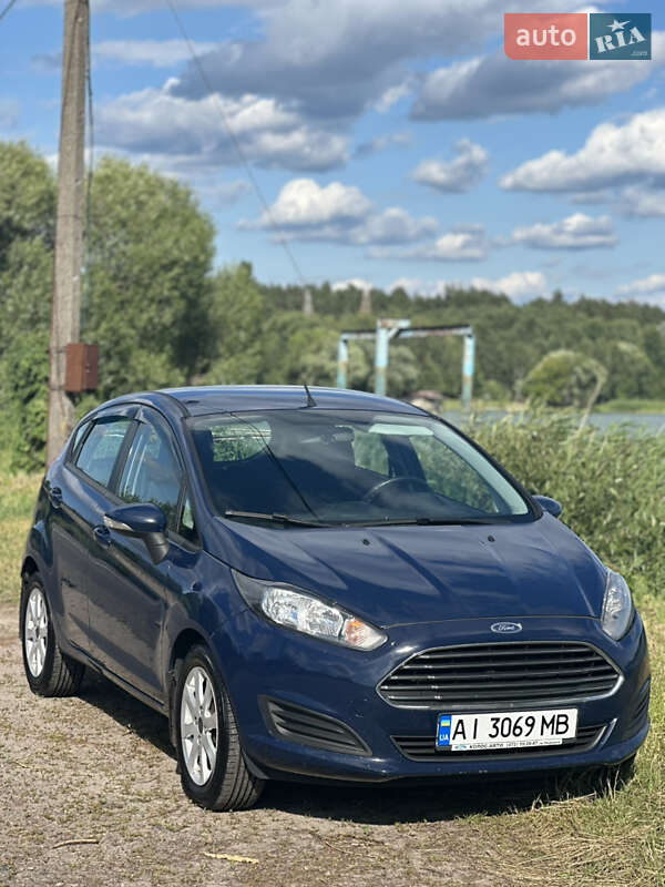 Хэтчбек Ford Fiesta 2012 в Киеве