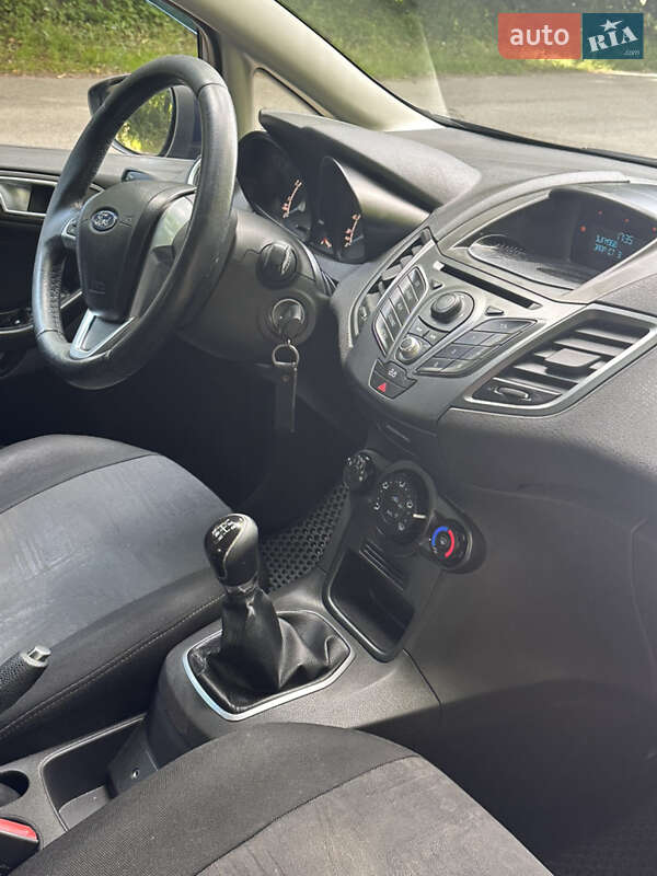 Хэтчбек Ford Fiesta 2012 в Киеве