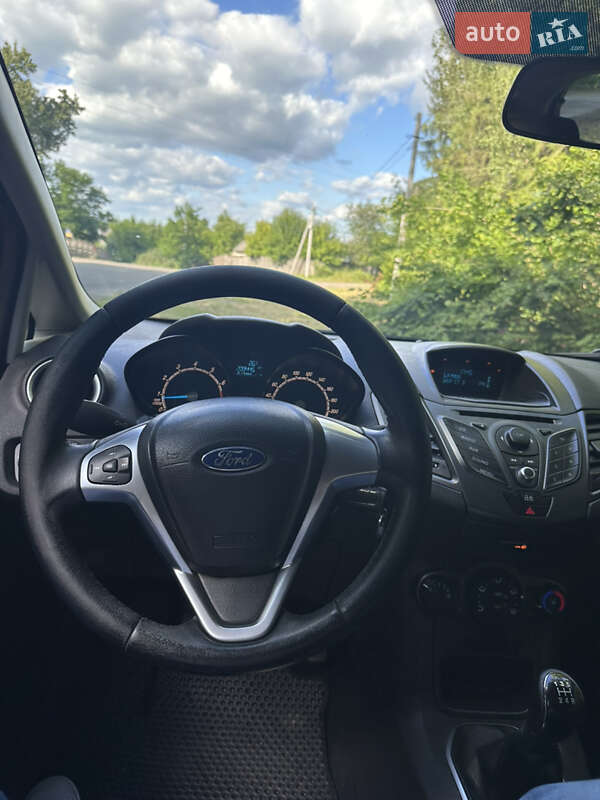 Хэтчбек Ford Fiesta 2012 в Киеве