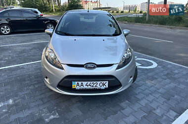 Хэтчбек Ford Fiesta 2011 в 