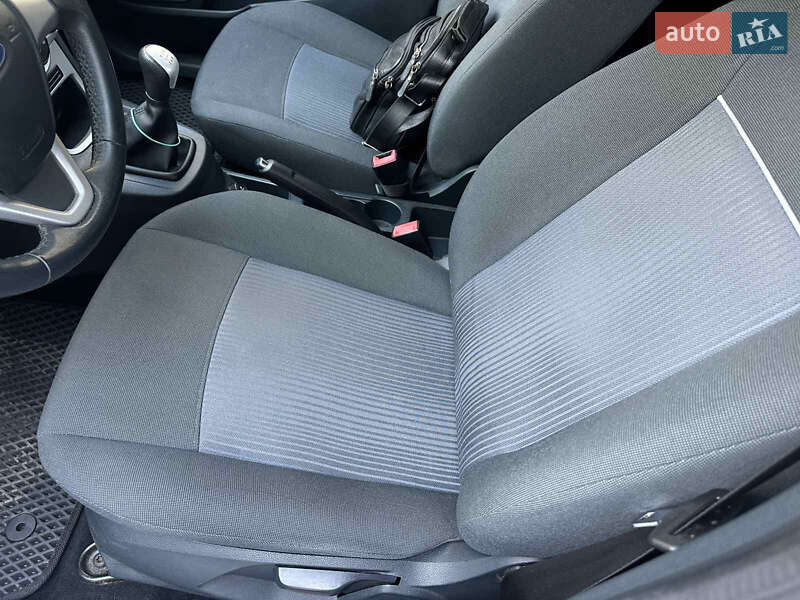 Хэтчбек Ford Fiesta 2011 в Киеве