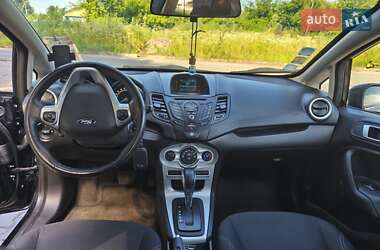 Седан Ford Fiesta 2015 в Львове