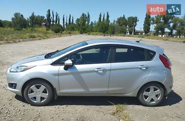 Хэтчбек Ford Fiesta 2017 в 