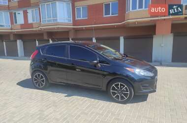 Хетчбек Ford Fiesta 2016 в Хмельницькому