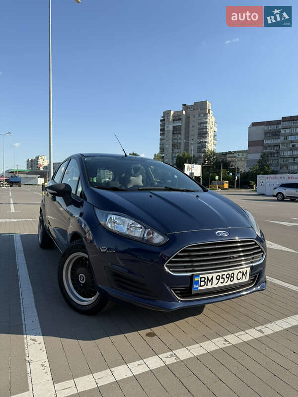 Хэтчбек Ford Fiesta 2013 в 