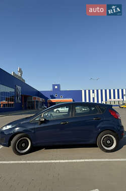 Хэтчбек Ford Fiesta 2013 в 