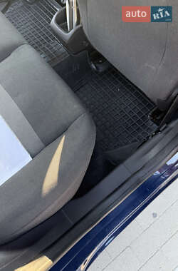 Хэтчбек Ford Fiesta 2013 в 