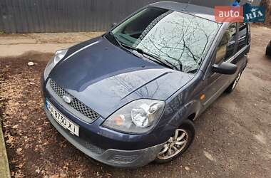 Хэтчбек Ford Fiesta 2007 в 