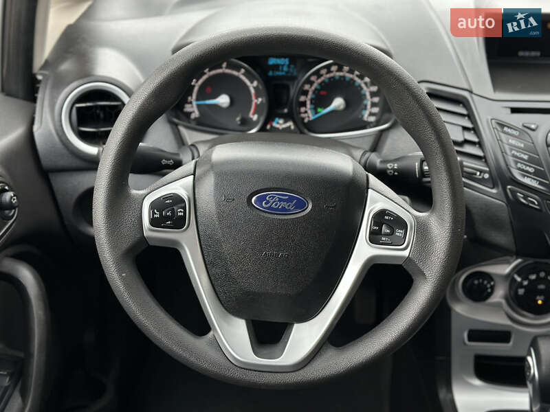 Седан Ford Fiesta 2019 в Шептицькому