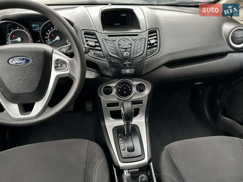 Седан Ford Fiesta 2019 в Шептицькому