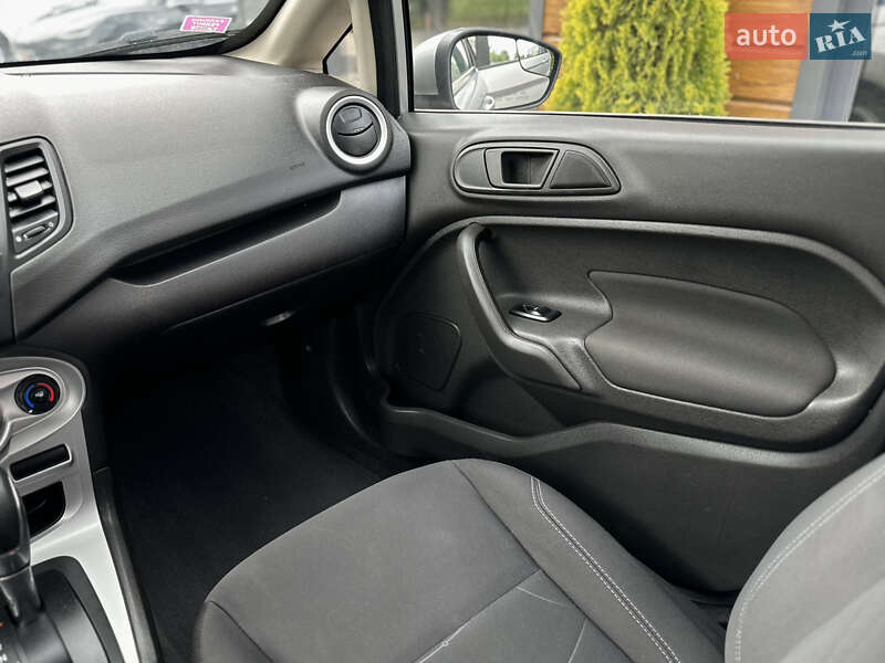 Седан Ford Fiesta 2019 в Шептицькому