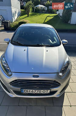 Хетчбек Ford Fiesta 2013 в 