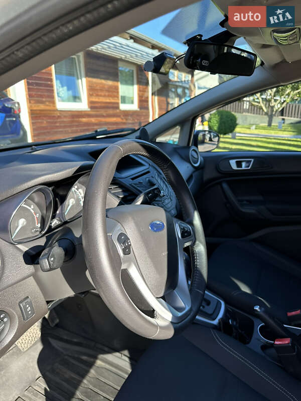 Хэтчбек Ford Fiesta 2013 в Николаеве