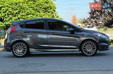 Хэтчбек Ford Fiesta 2018 в 