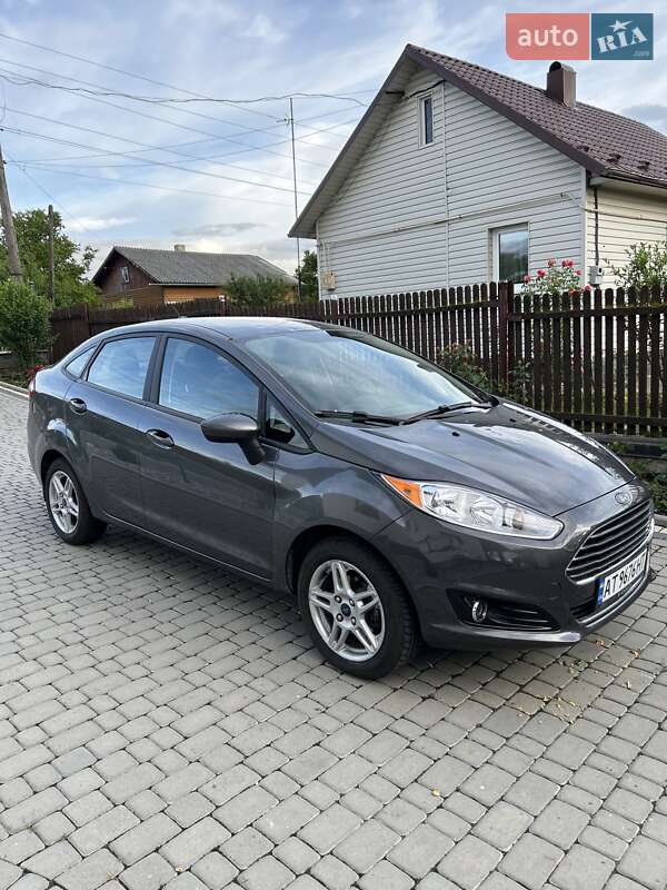 Седан Ford Fiesta 2018 в Ивано-Франковске