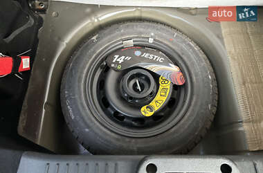 Хэтчбек Ford Fiesta 2011 в 