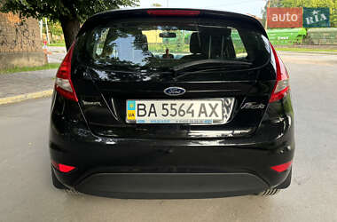Хэтчбек Ford Fiesta 2011 в 