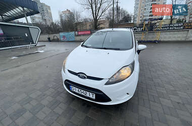 Хэтчбек Ford Fiesta 2011 в 