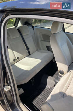 Хетчбек Ford Fiesta 2003 в 
