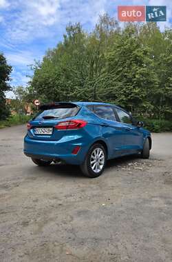 Хэтчбек Ford Fiesta 2018 в 