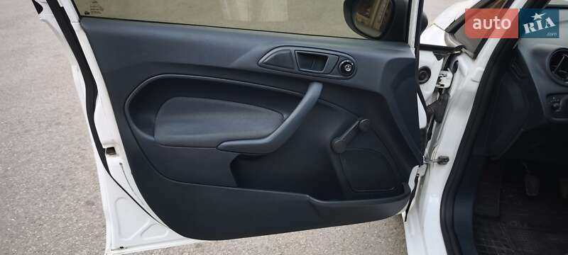 Хэтчбек Ford Fiesta 2012 в Харькове