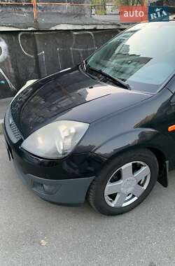 Хэтчбек Ford Fiesta 2007 в 