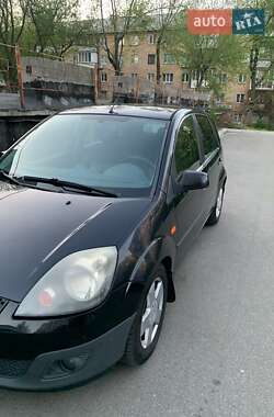 Хэтчбек Ford Fiesta 2007 в 