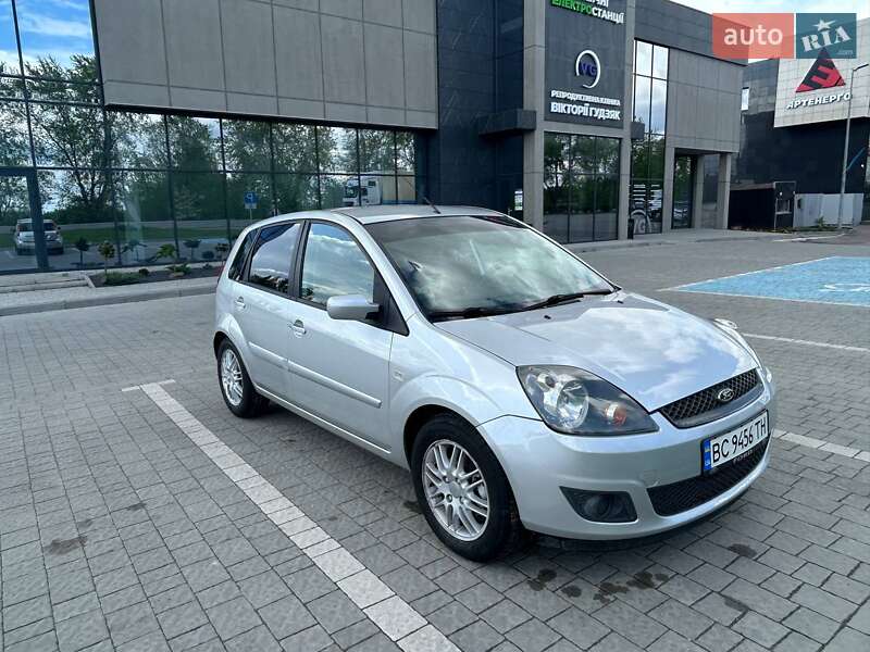 Хэтчбек Ford Fiesta 2006 в Львове