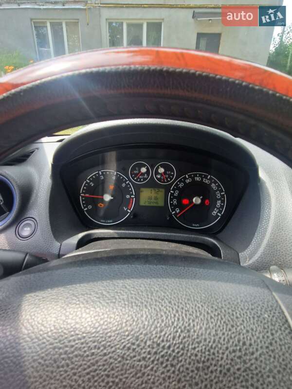 Хэтчбек Ford Fiesta 2007 в Луцке
