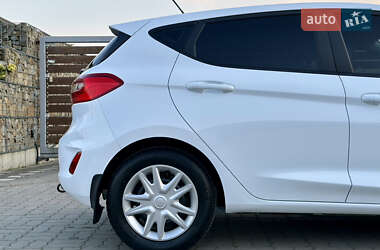 Хэтчбек Ford Fiesta 2018 в 