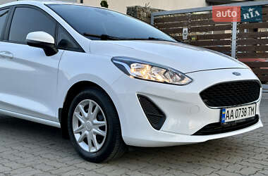 Хэтчбек Ford Fiesta 2018 в 