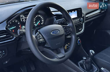 Хэтчбек Ford Fiesta 2018 в 