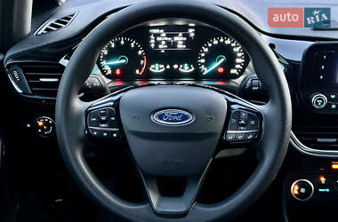 Хэтчбек Ford Fiesta 2018 в 