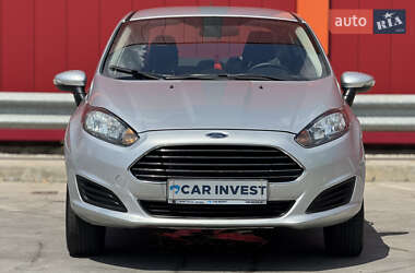 Седан Ford Fiesta 2015 в 