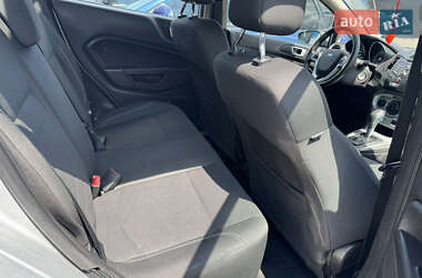 Седан Ford Fiesta 2015 в 