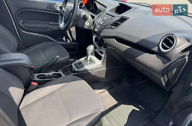 Седан Ford Fiesta 2015 в 