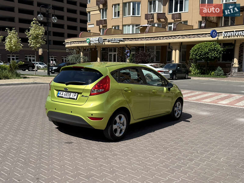 Хетчбек Ford Fiesta 2010 в Софіївській Борщагівці