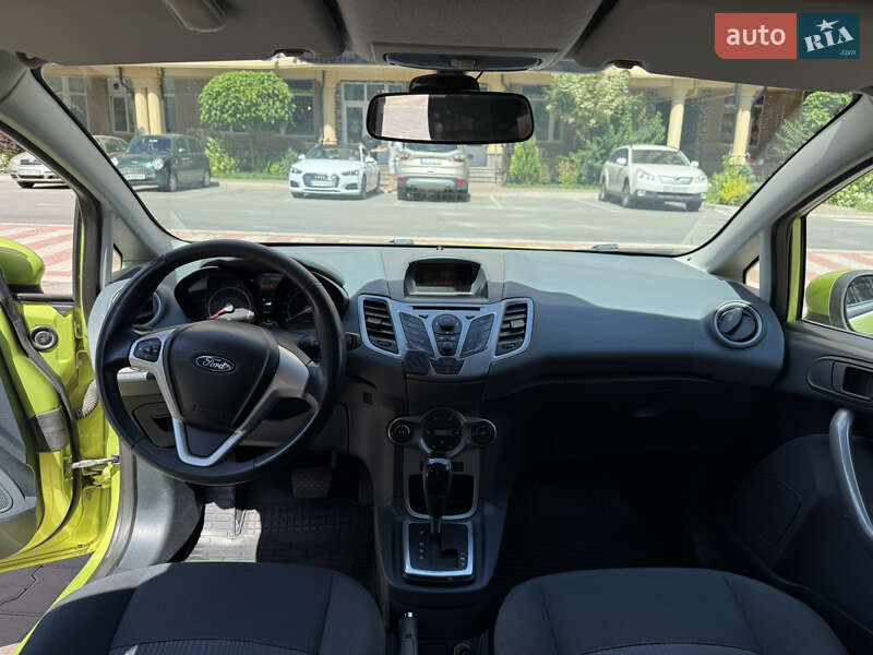Хетчбек Ford Fiesta 2010 в Софіївській Борщагівці