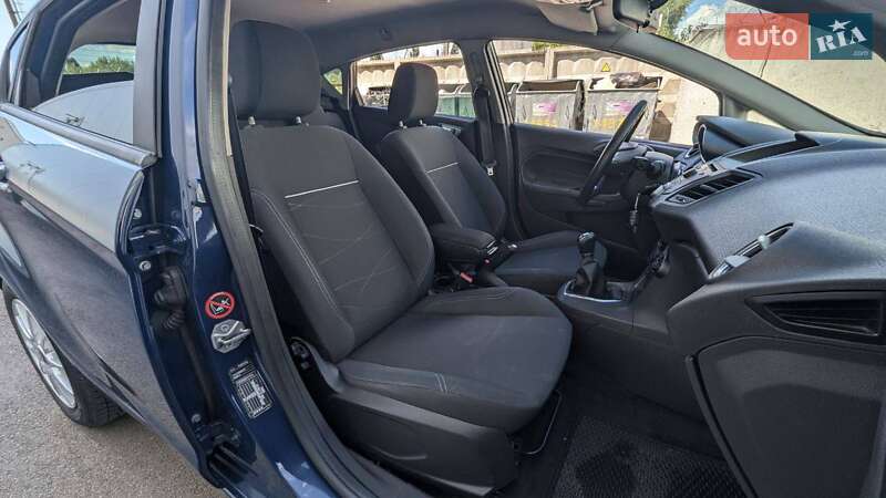 Хэтчбек Ford Fiesta 2013 в Киеве