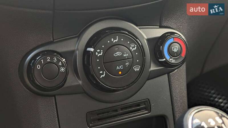 Хэтчбек Ford Fiesta 2013 в Киеве