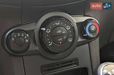 Хэтчбек Ford Fiesta 2013 в 