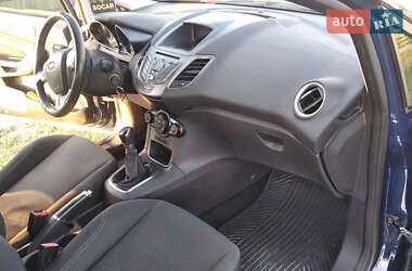Хэтчбек Ford Fiesta 2015 в 