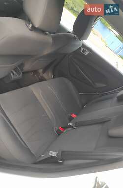 Хэтчбек Ford Fiesta 2013 в 