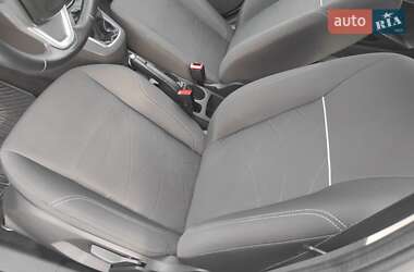 Хэтчбек Ford Fiesta 2013 в 